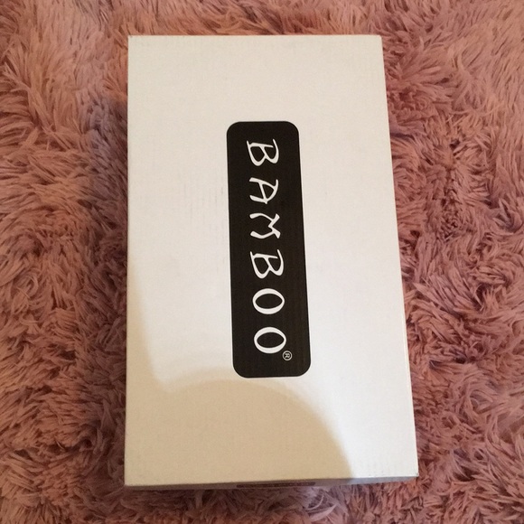 Sold Fashion Nova Warmness Flip Flops - Picture 4 of 5